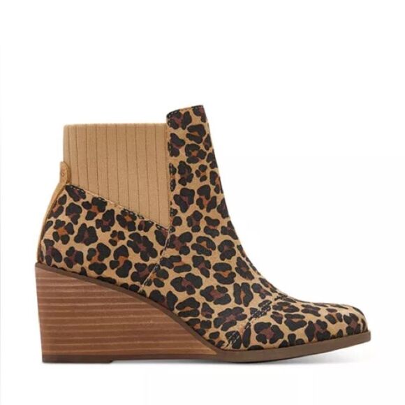 Tom’s | Leopard Print Wedge Heel Booties - Picture 3 of 9